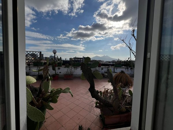 appartamento in vendita a Napoli in zona Pendino / San Giuseppe