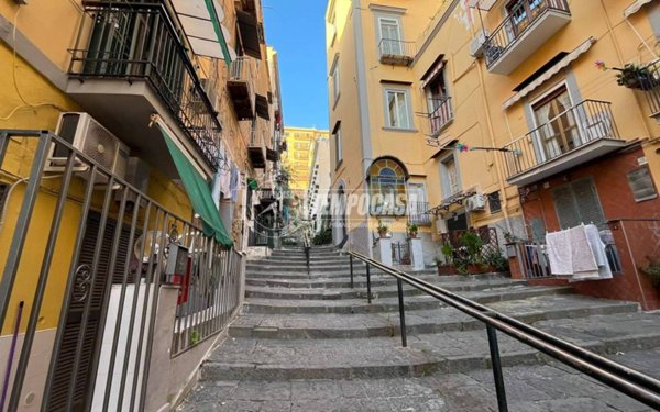 appartamento in vendita a Napoli in zona Arenella