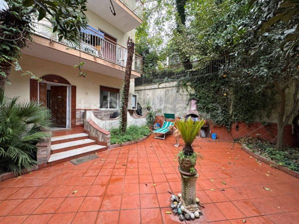 appartamento in vendita a Napoli