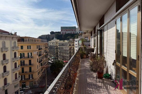 appartamento in vendita a Napoli in zona San Ferdinando