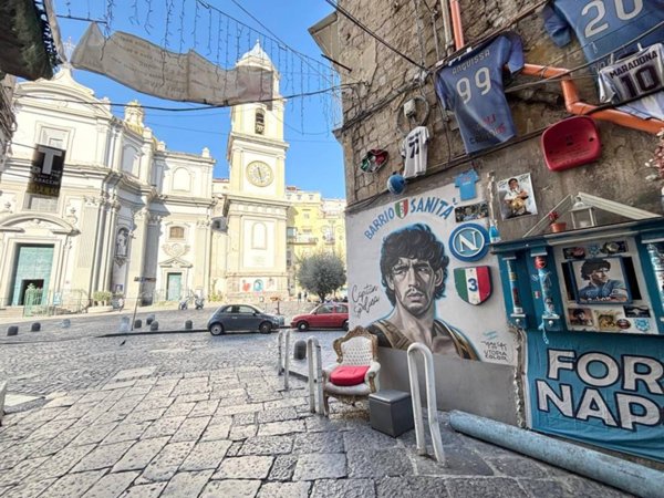 appartamento in vendita a Napoli in zona Stella
