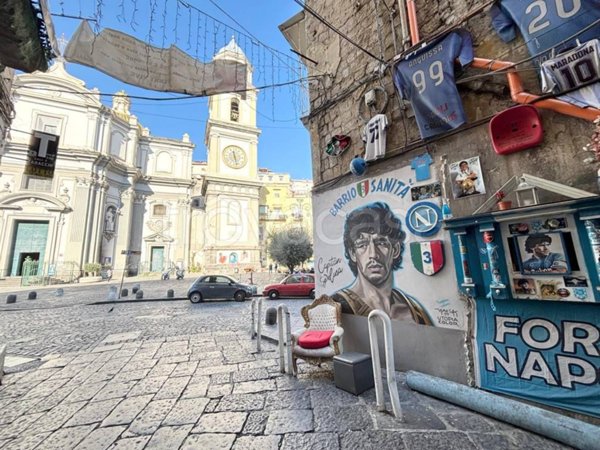 appartamento in vendita a Napoli in zona Stella
