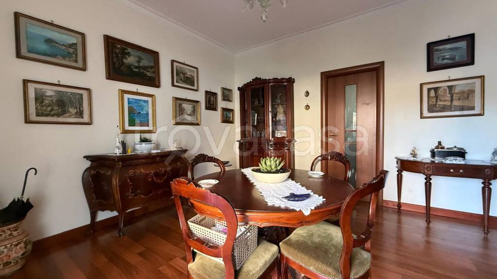 appartamento in vendita a Napoli in zona Bagnoli