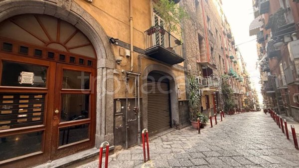 appartamento in vendita a Napoli in zona San Ferdinando