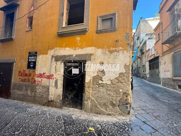 appartamento in vendita a Napoli in zona Stella