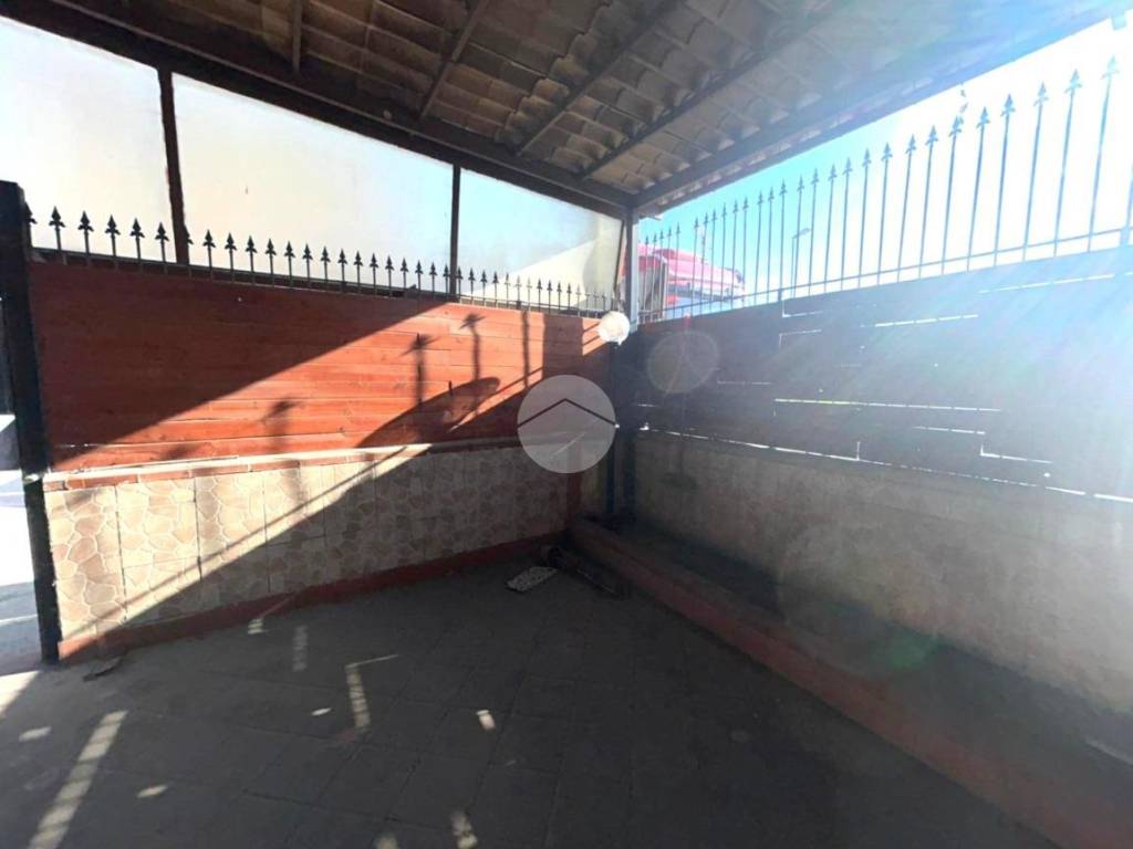 casa indipendente in vendita a Napoli in zona Barra