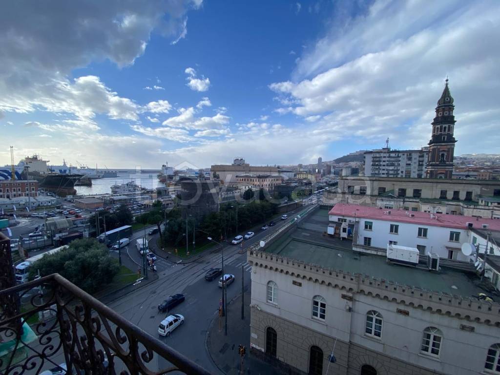 appartamento in vendita a Napoli in zona Mercato