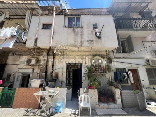 monolocale in vendita a Napoli in zona Mercato