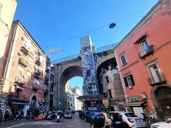 appartamento in vendita a Napoli in zona Stella