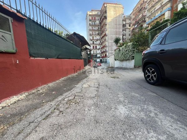 appartamento in vendita a Napoli in zona Pianura