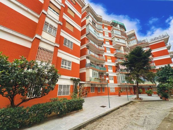 appartamento in vendita a Napoli in zona Fuorigrotta