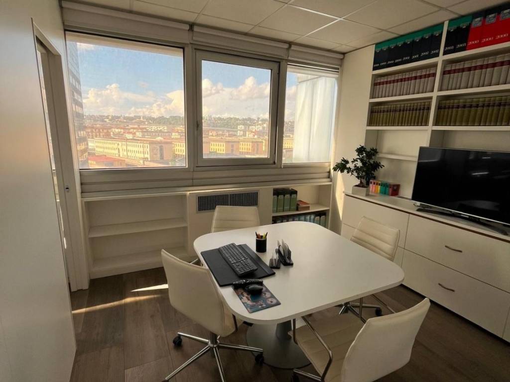 appartamento in vendita a Napoli in zona Poggioreale