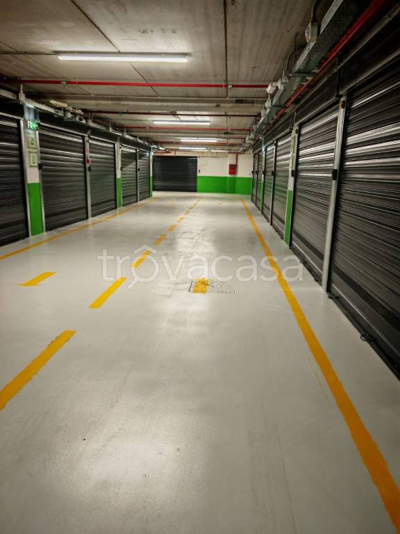 negozio in vendita a Napoli in zona Vomero