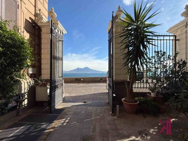 appartamento in vendita a Napoli in zona Posillipo