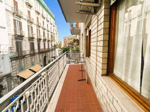 appartamento in vendita a Napoli in zona Stella