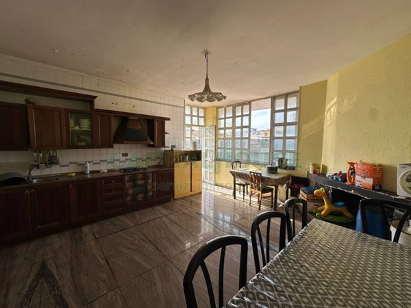 appartamento in vendita a Napoli