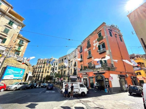 appartamento in vendita a Napoli in zona Avvocata