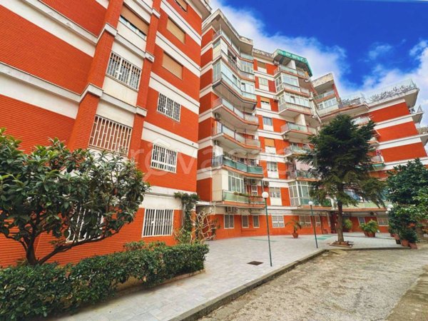 appartamento in vendita a Napoli in zona Fuorigrotta