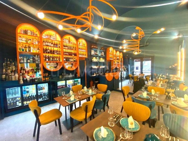 negozio in vendita a Napoli in zona Chiaia