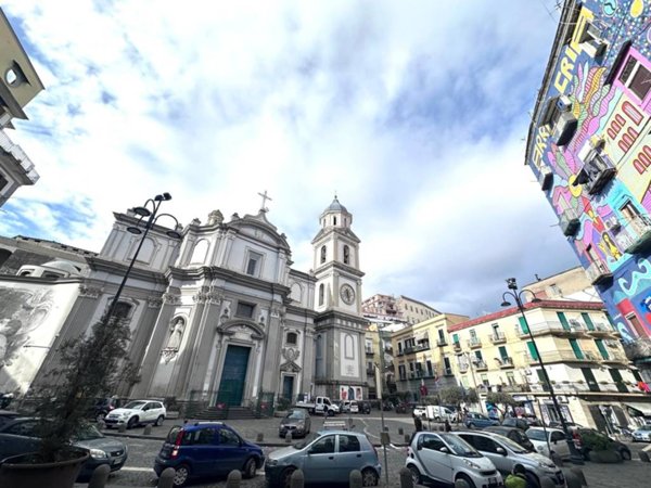 appartamento in vendita a Napoli in zona Stella