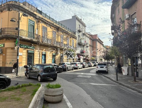 appartamento in vendita a Napoli in zona Barra