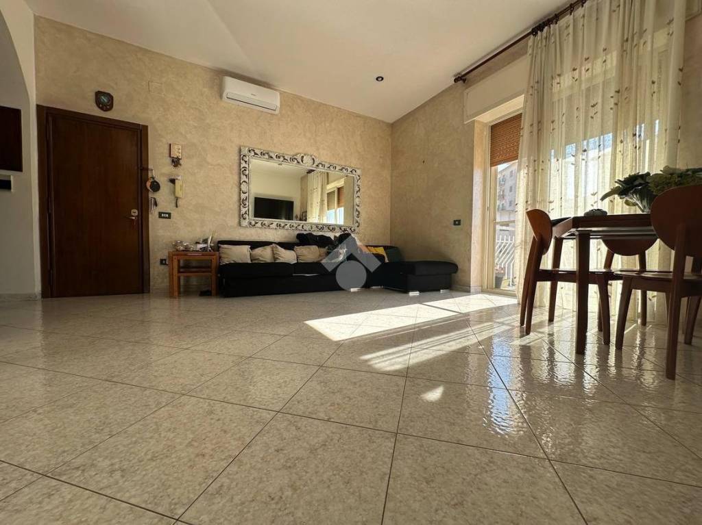appartamento in vendita a Napoli in zona Fuorigrotta