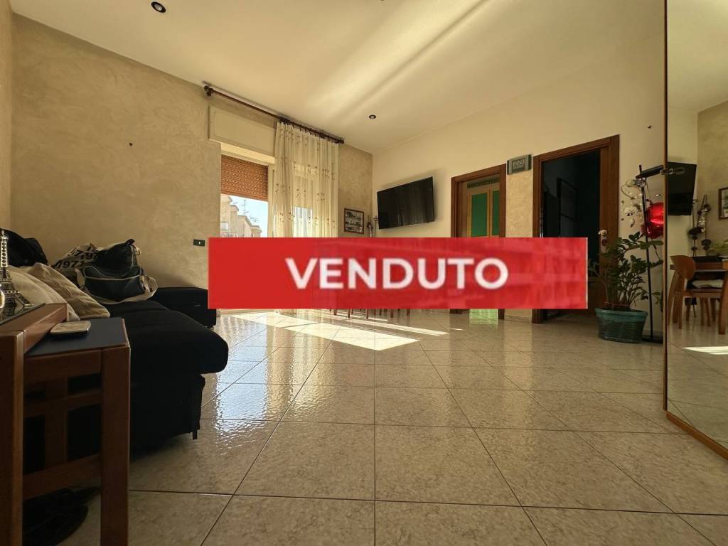 appartamento in vendita a Napoli in zona Fuorigrotta
