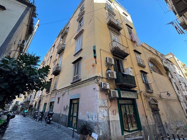 appartamento in vendita a Napoli in zona San Ferdinando