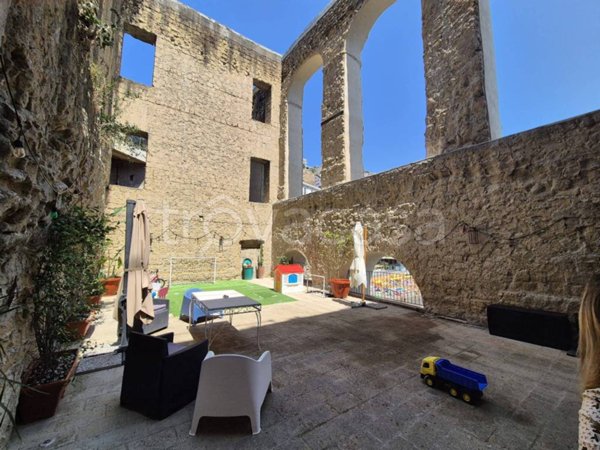 appartamento in vendita a Napoli in zona Posillipo