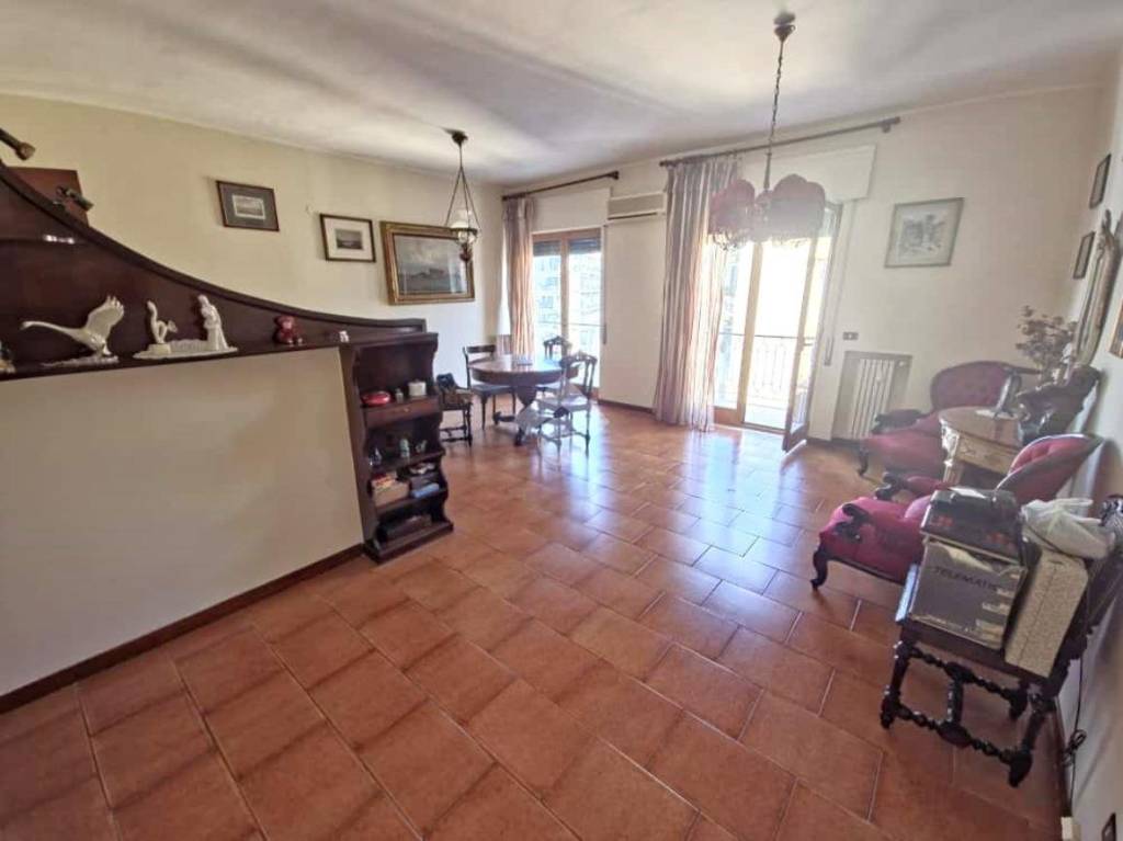 appartamento in vendita a Napoli in zona Arenella