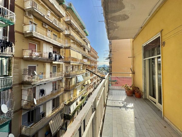 appartamento in vendita a Napoli in zona Pianura