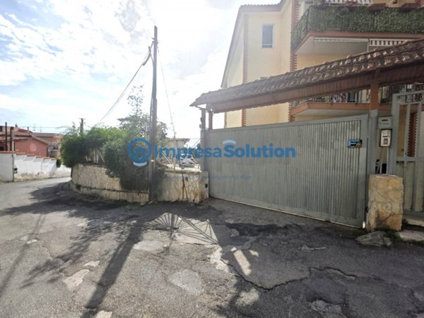 casa indipendente in vendita a Napoli in zona Bagnoli