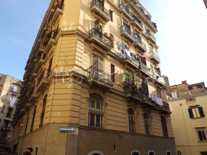 appartamento in vendita a Napoli in zona Pendino / San Giuseppe