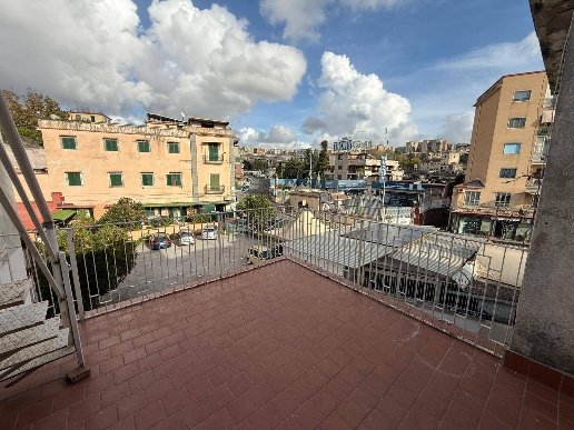 appartamento in vendita a Napoli in zona Soccavo