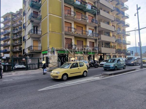 negozio in vendita a Napoli in zona Vomero