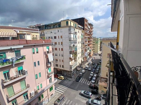appartamento in vendita a Napoli in zona Vicaria
