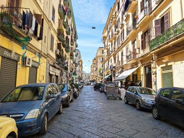 appartamento in vendita a Napoli in zona Pendino / San Giuseppe