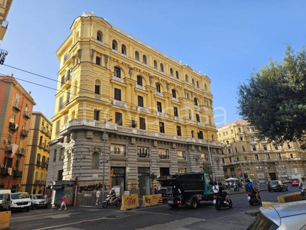 ufficio in vendita a Napoli in zona Pendino / San Giuseppe