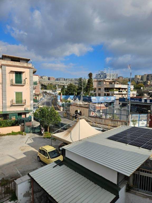 appartamento in vendita a Napoli in zona Soccavo