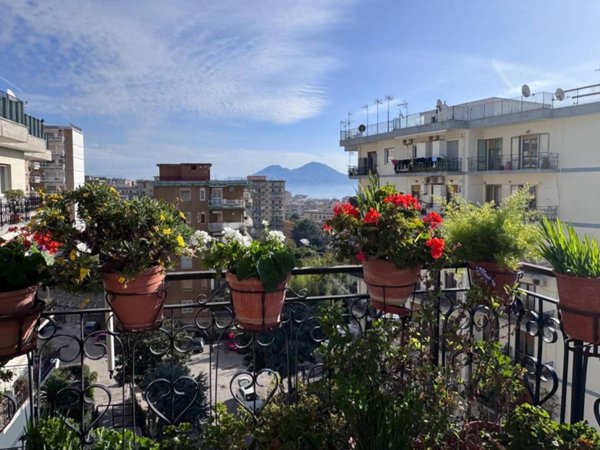 appartamento in vendita a Napoli