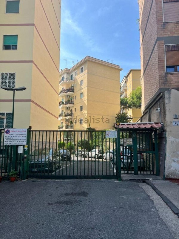 appartamento in vendita a Napoli in zona Arenella