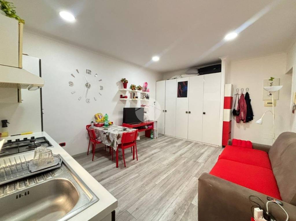 appartamento in vendita a Napoli in zona Capodichino