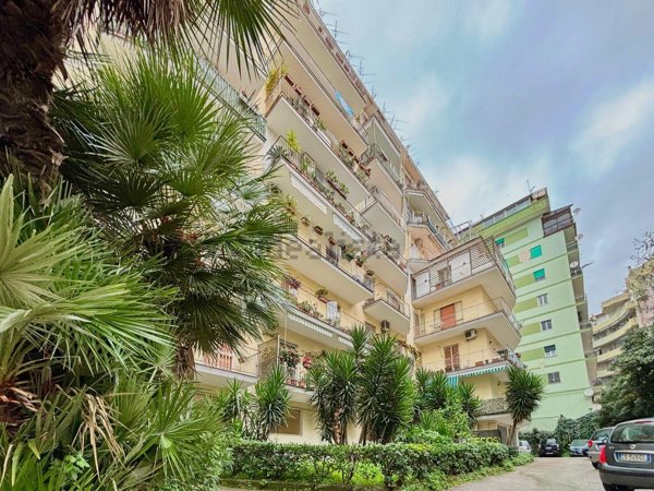appartamento in vendita a Napoli in zona Arenella