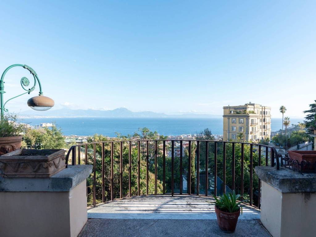 appartamento in vendita a Napoli in zona Vomero