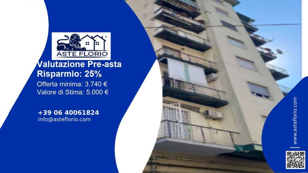 locale commerciale in vendita a Napoli in zona Stella