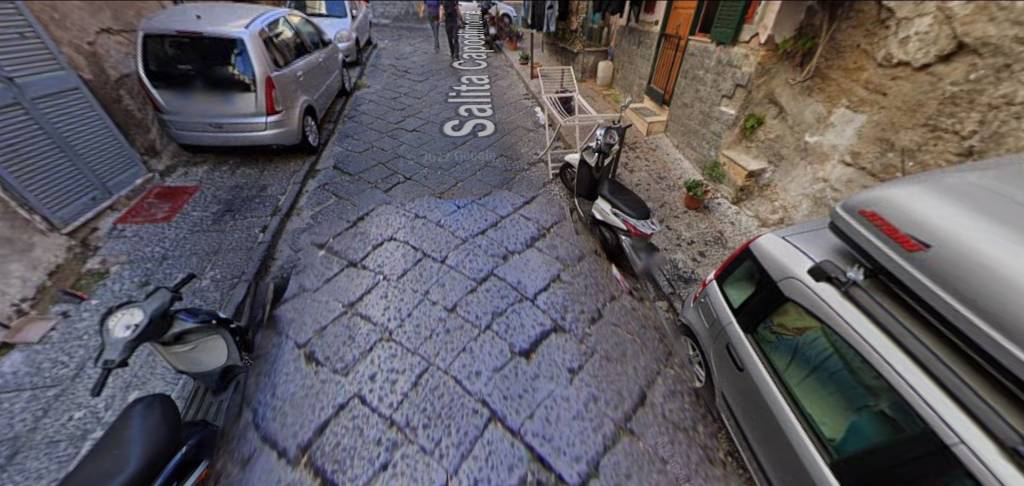 appartamento in vendita a Napoli in zona Stella