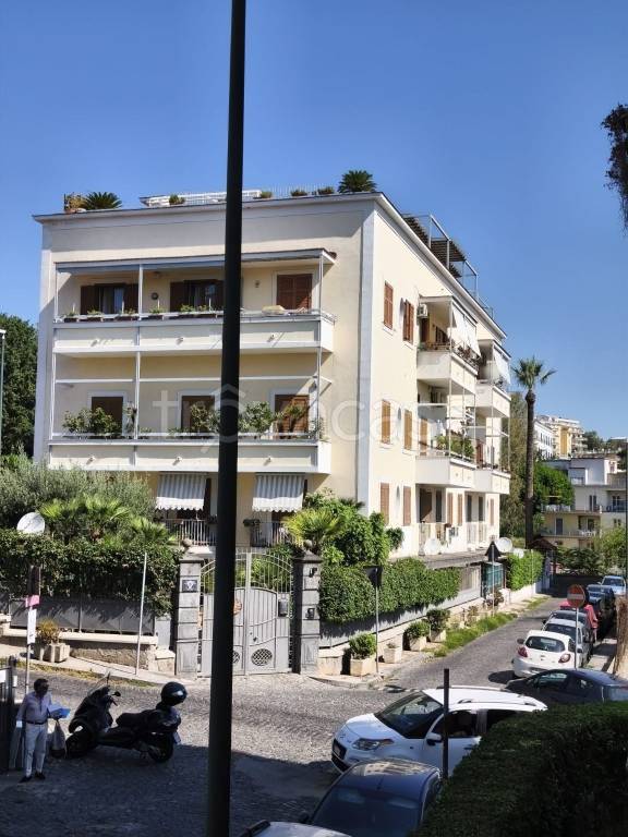 appartamento in vendita a Napoli in zona Posillipo