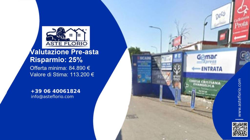 negozio in vendita a Napoli in zona Capodichino