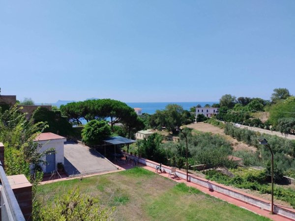 appartamento in vendita a Napoli in zona Posillipo