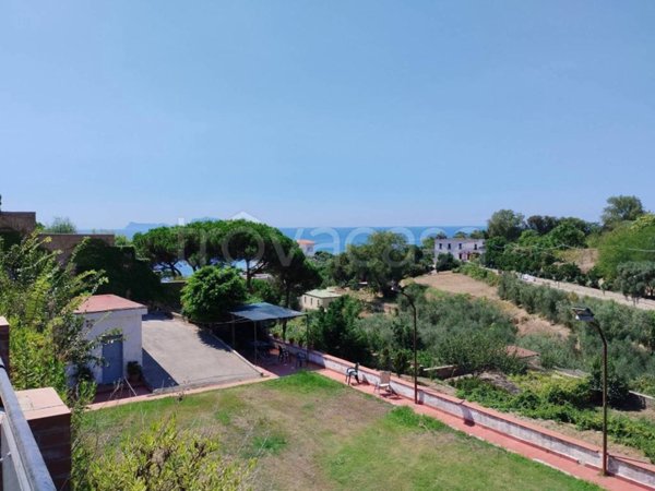 appartamento in vendita a Napoli in zona Posillipo